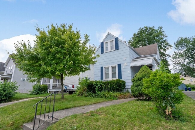 Building Photo - 1561 Glenn Ave