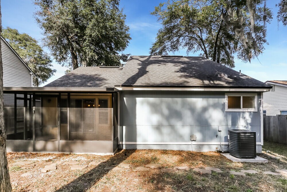 Building Photo - 11340 Trotting Horse Ln S