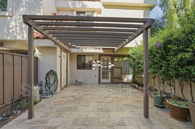 Building Photo - 500 Churchill Downs Ct