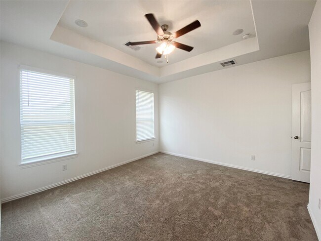 Building Photo - 31302 Whitfield Ct