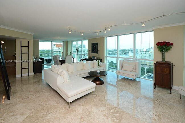 Building Photo - 101 S Fort Lauderdale Beach Blvd