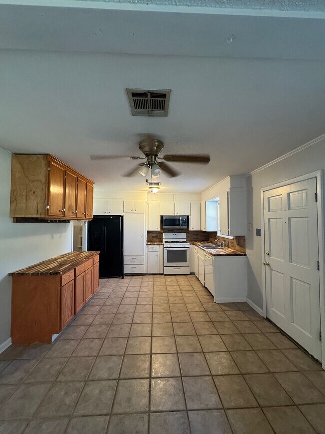 Building Photo - Rental Property in Bossier City