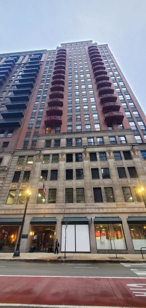 Primary Photo - 208 W Washington St