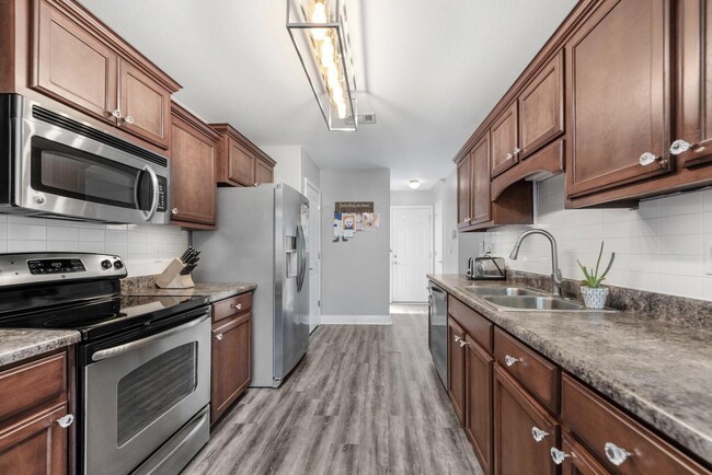 Building Photo - 2892 Shoni Dr