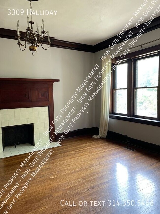 Building Photo - 3309 Halliday-