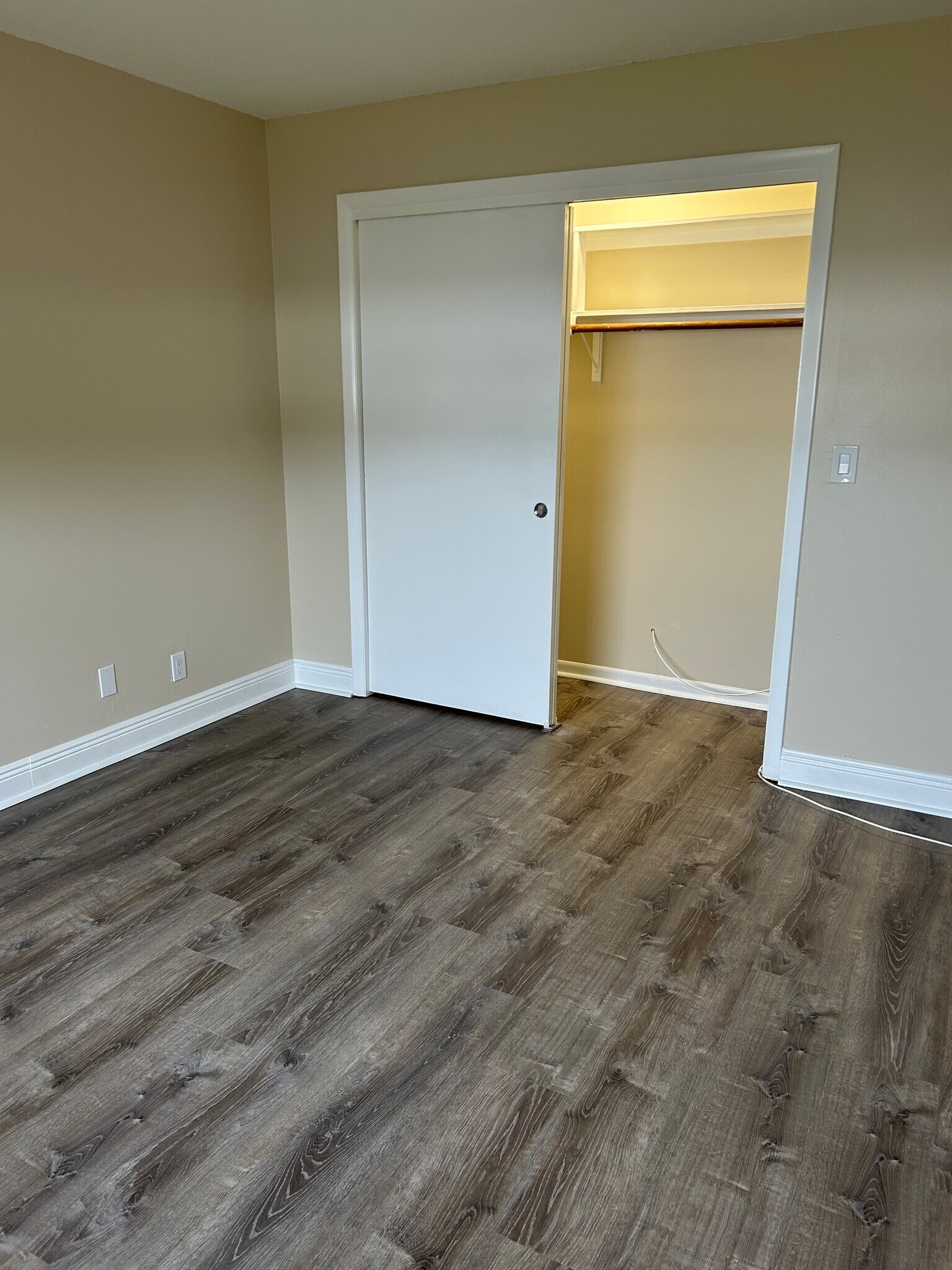 Building Photo - 1611 Green Ln