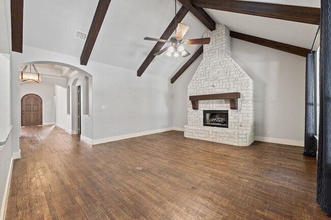 Building Photo - 981 Deer Run Ln
