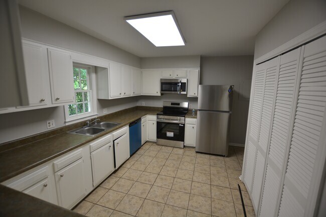 Building Photo - 1314 9th Ave