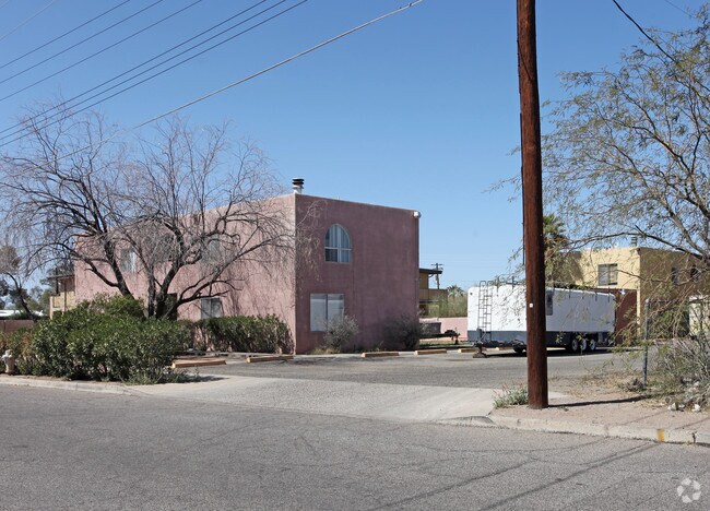 Building Photo - 1801-1825 E Hedrick Dr