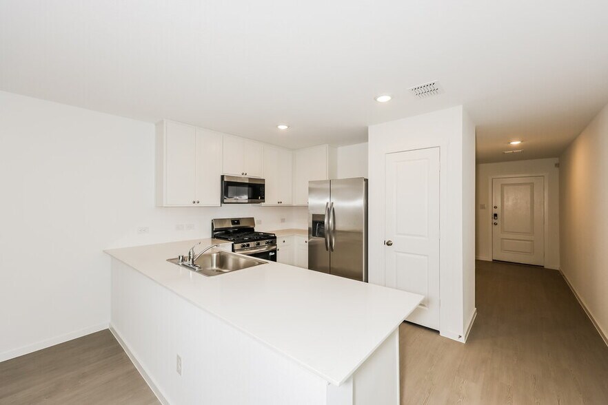 Building Photo - 1604 Limpkin Dr