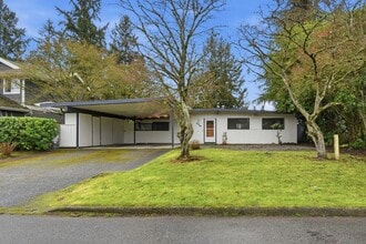 Building Photo - 3Bd/1.75Ba Bellevue House