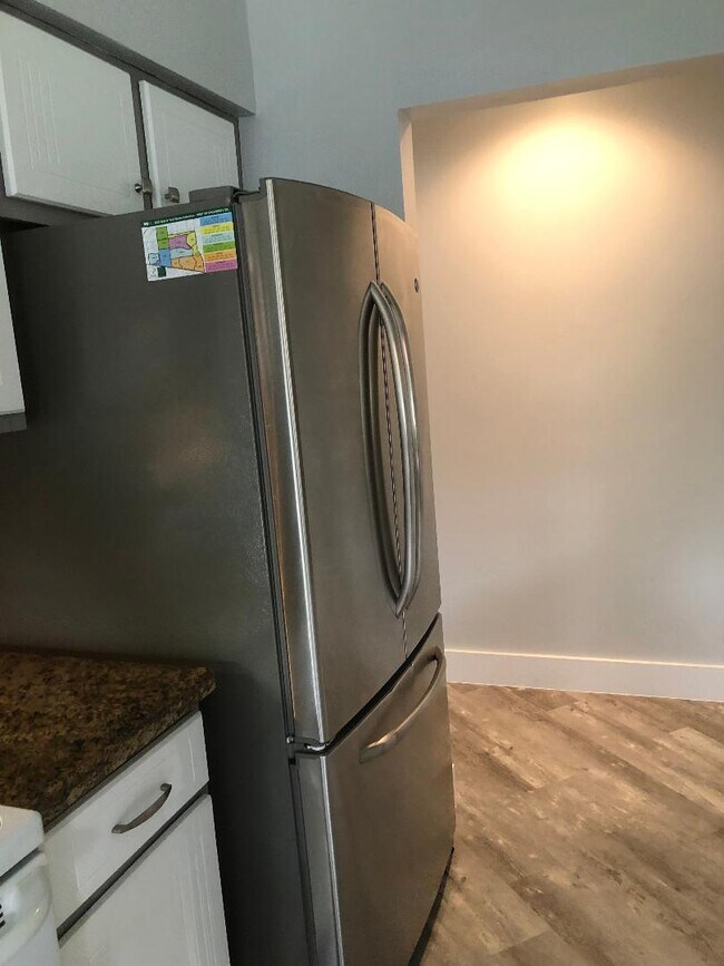 Building Photo - 9322 NW 9th Pl