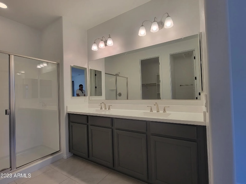 Building Photo - 18012 W Orchid Ct