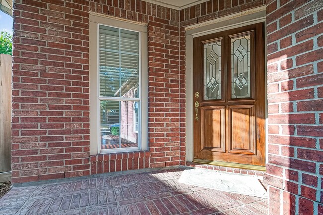 Building Photo - 26414 Suffield Glen Ln