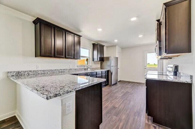 Building Photo - 18708 Quiet Range Dr