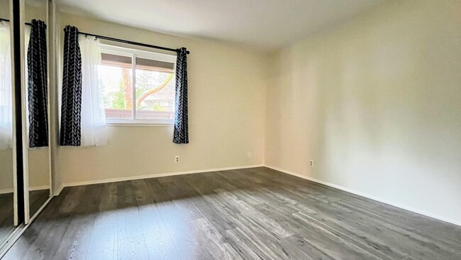 Building Photo - 2BD/1BA - Silicon Valley Charm: Stylish Co...