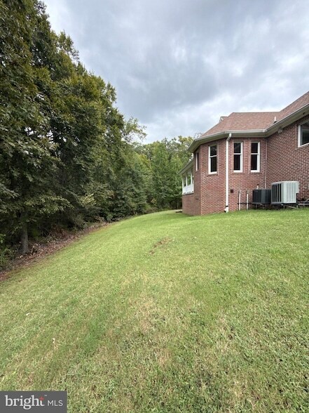 Building Photo - 11325 Wicomico Oaks Pl