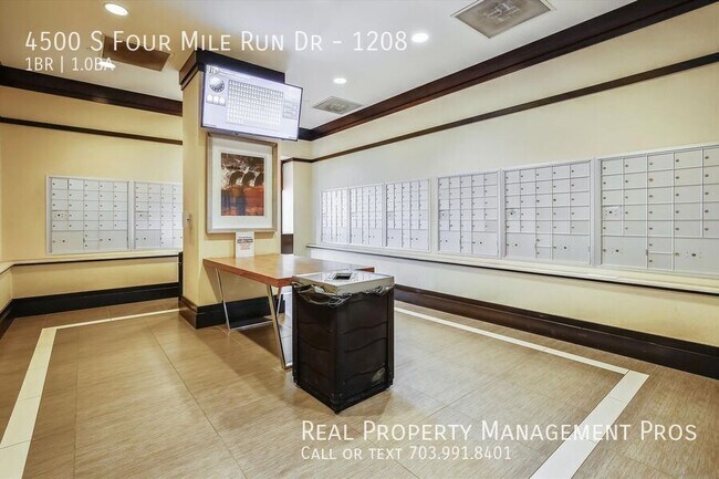 Building Photo - 4500 S Four Mile Run Dr