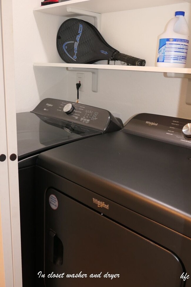 Building Photo - Espirit Gated Community/furnished/ Seasonal