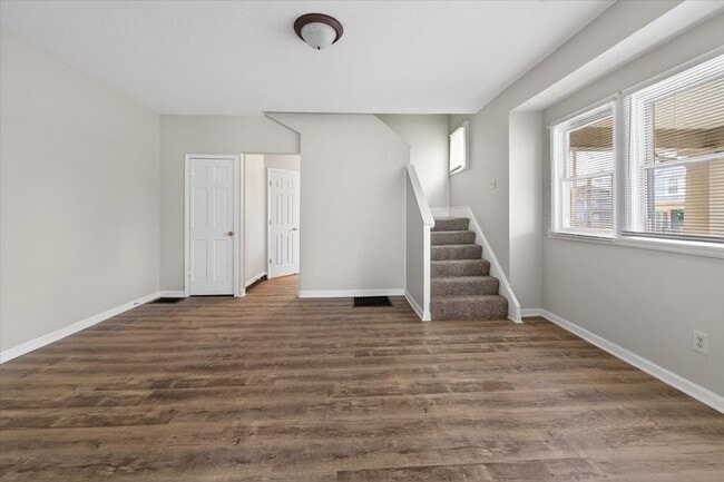 Building Photo - 636 E 34th St