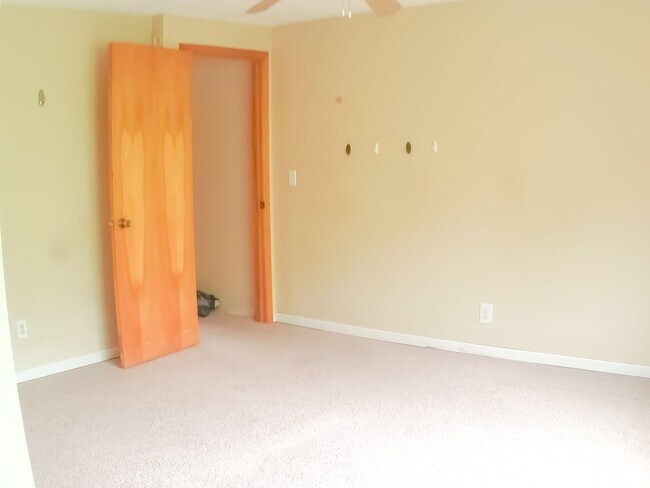 Building Photo - 2721 Fremont Ave S