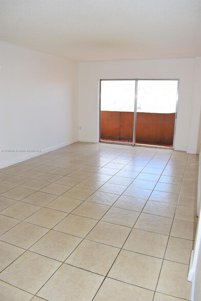 Building Photo - 10900 SW 104th St