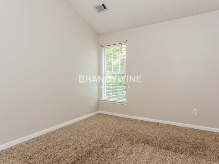 Building Photo - 1324 Gates Cir SE