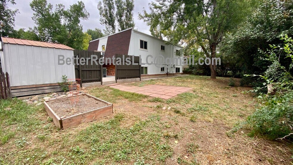 Building Photo - 636 Irish Dr