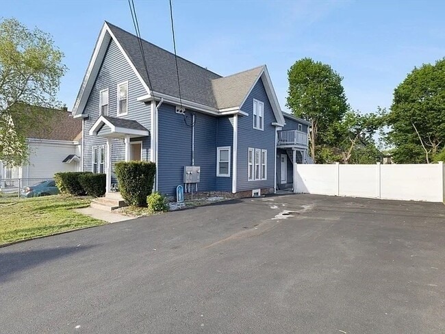 Building Photo - 264 Belmont Ave