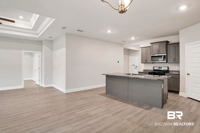 Building Photo - 390 Gemini St