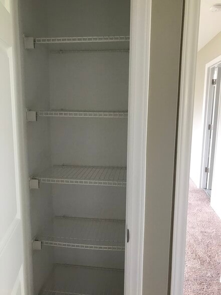Linen Closet - 1217 Copperstone Way