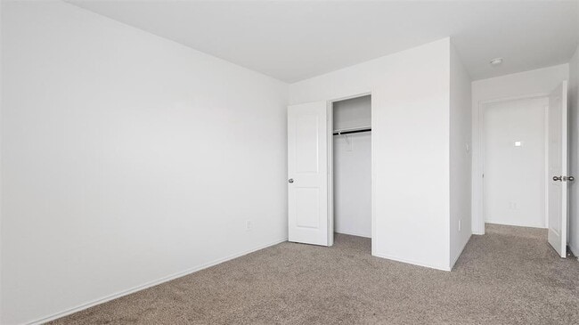 Building Photo - 14040 Thunder Pnes Dr