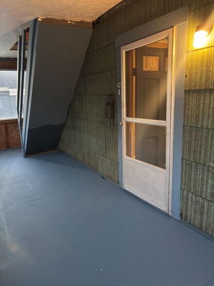 Building Photo - 47 Elkins St