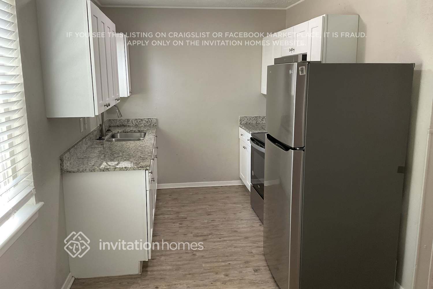 Building Photo - 3004 Albany Dr