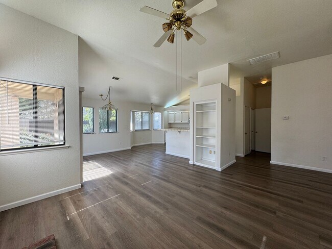 Building Photo - Three Bed, Two Bath Home with a Two Car Garage