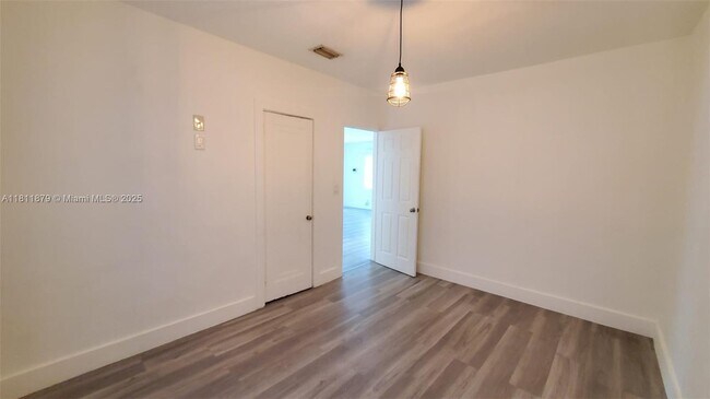 Building Photo - 275 NW 46th St
