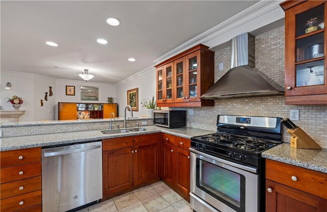 Building Photo - Welcome to Monterey Villas – Unit #205