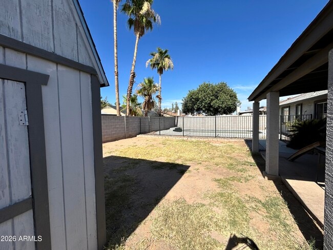 Building Photo - 9002 W Malapai Dr