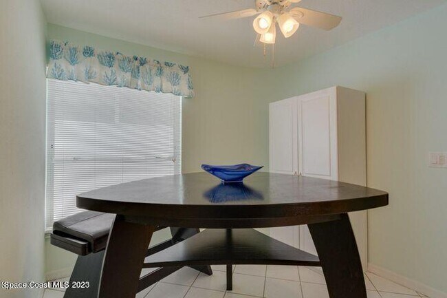 Building Photo - 6124 S River Run Dr