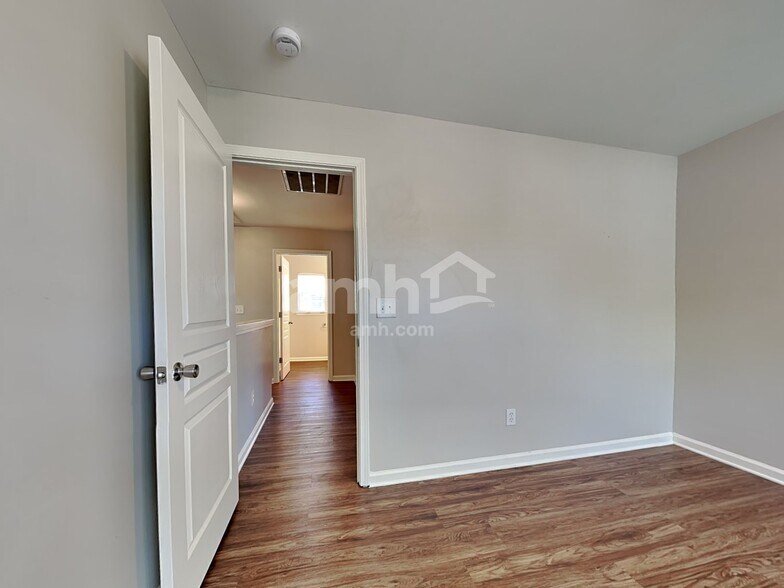 Building Photo - 3324 Glamorgan Ct