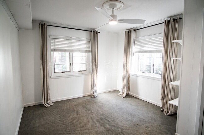 Building Photo - 7205 Canmore Ln NW