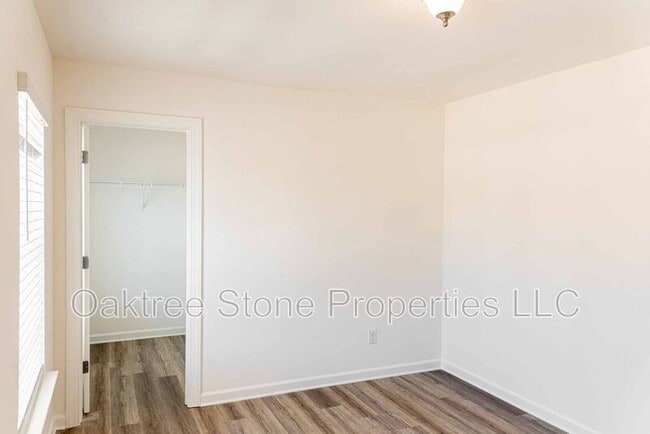 Building Photo - 3378 Skyland Dr