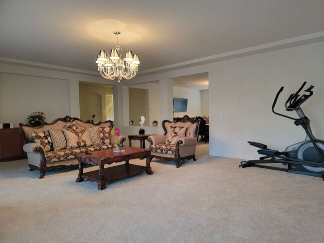 Building Photo - 4 bedroom home with a fully self  contained casita with a 3 car garage