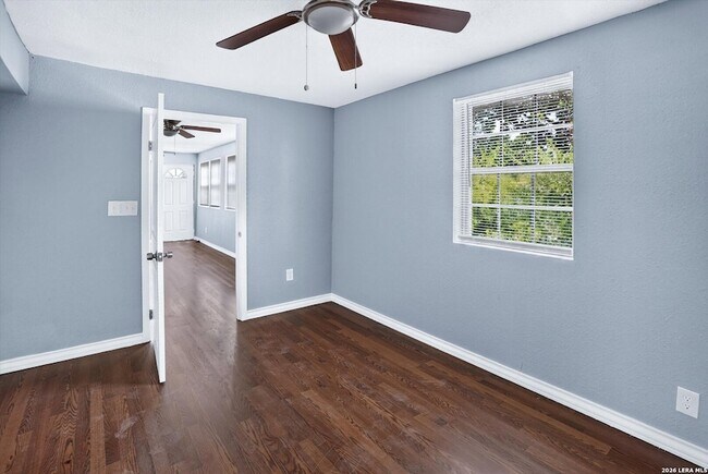 Building Photo - 5318 Costa Mesa St