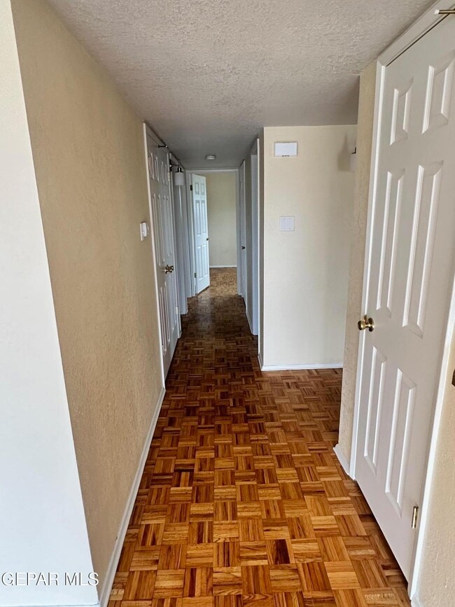 Building Photo - 5113 Trew Ct
