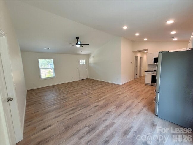 Building Photo - 115 Dorchester Ln