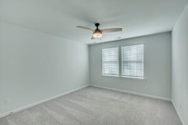 Building Photo - Available March 10th. Beautiful 6 BR/4.5 BA Home in Tanner Plantation!