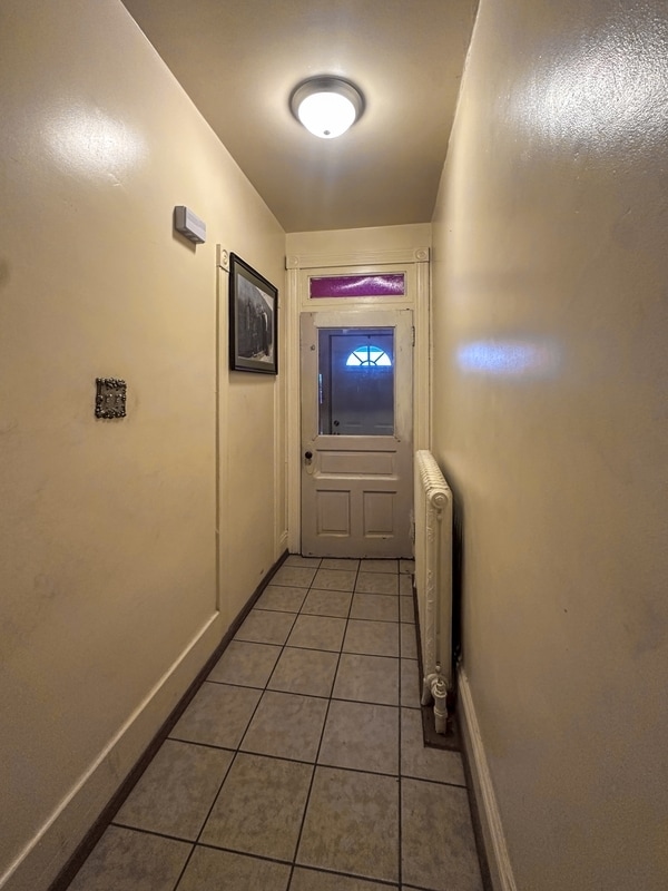 Building Photo - 19 Locust St