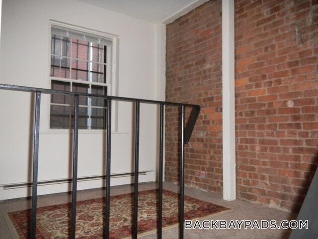 Building Photo - 277 Marlborough St