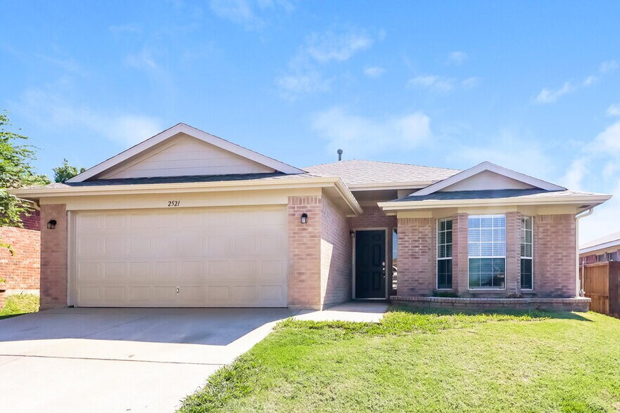 Primary Photo - 2521 Nogales Dr
